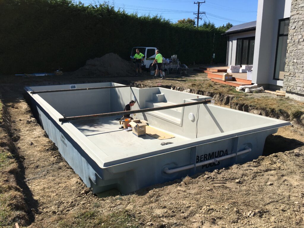 Installing an in-ground fibreglass swimming pool