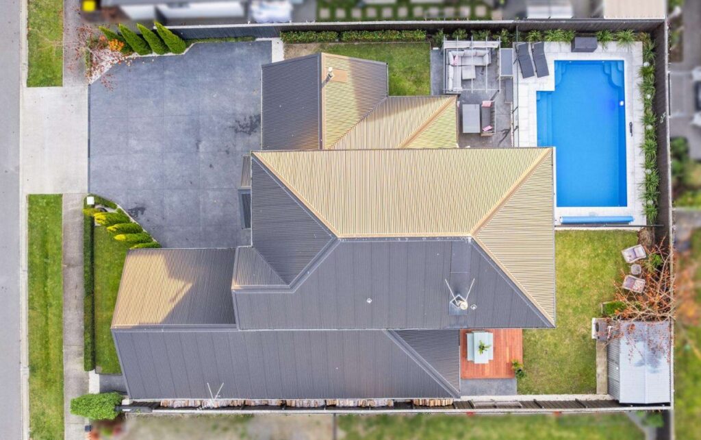 Bermuda 8m Pool in Pegasus