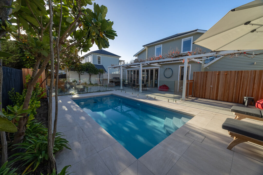Bermuda Pools 25 websize